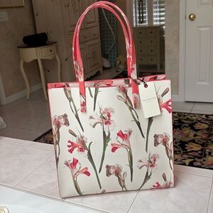 Ted Baker London “The Icon” Iris Print Pinky Orange and Cream Tote Bag. NWT